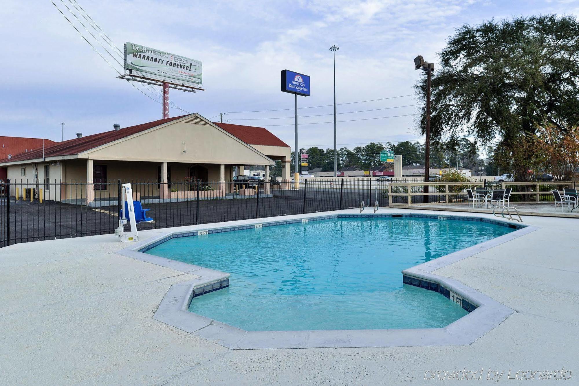 Americas Best Value Inn Conroe Exterior photo