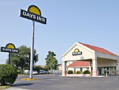 Americas Best Value Inn Conroe Exterior photo